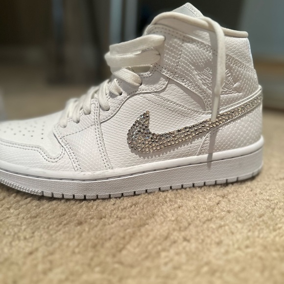 New in box with inserts, custom crystal mid Jordan 1’s - Picture 3 of 6